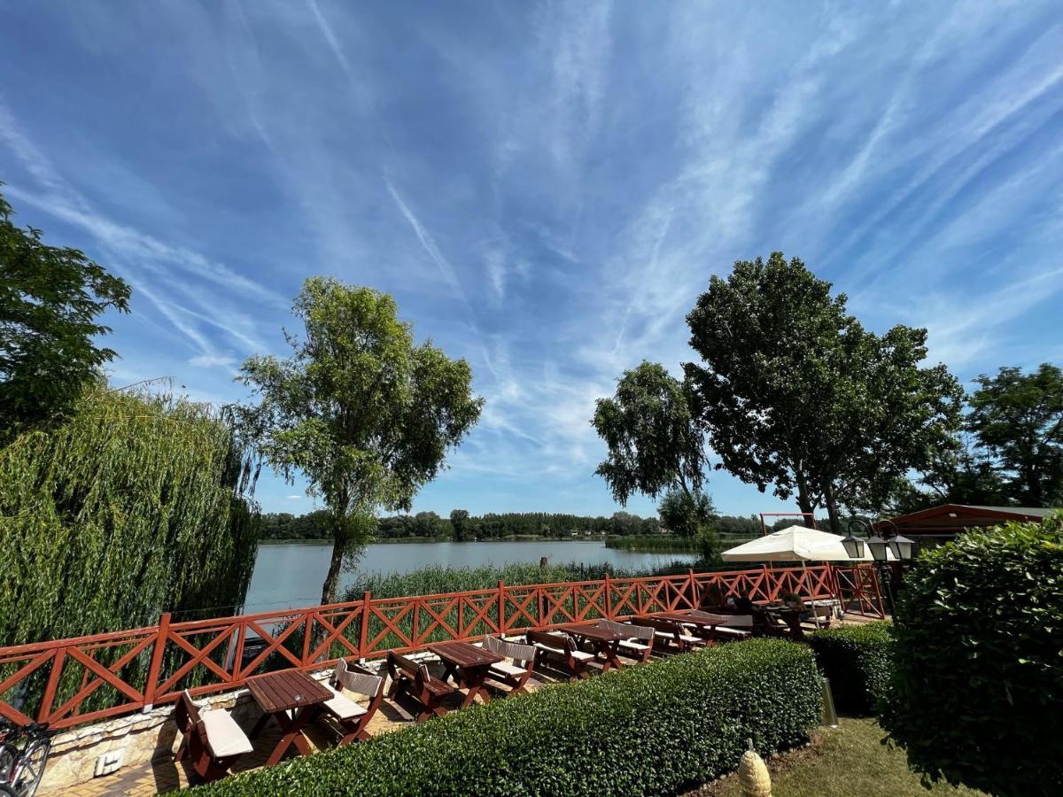 Martoni Resort & Restaurant Szigetszentmárton Exteriér fotografie