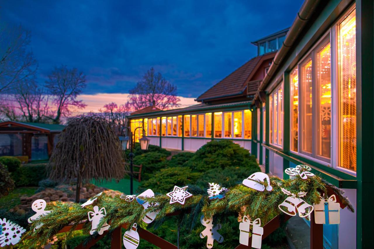 Martoni Resort & Restaurant Szigetszentmárton Exteriér fotografie