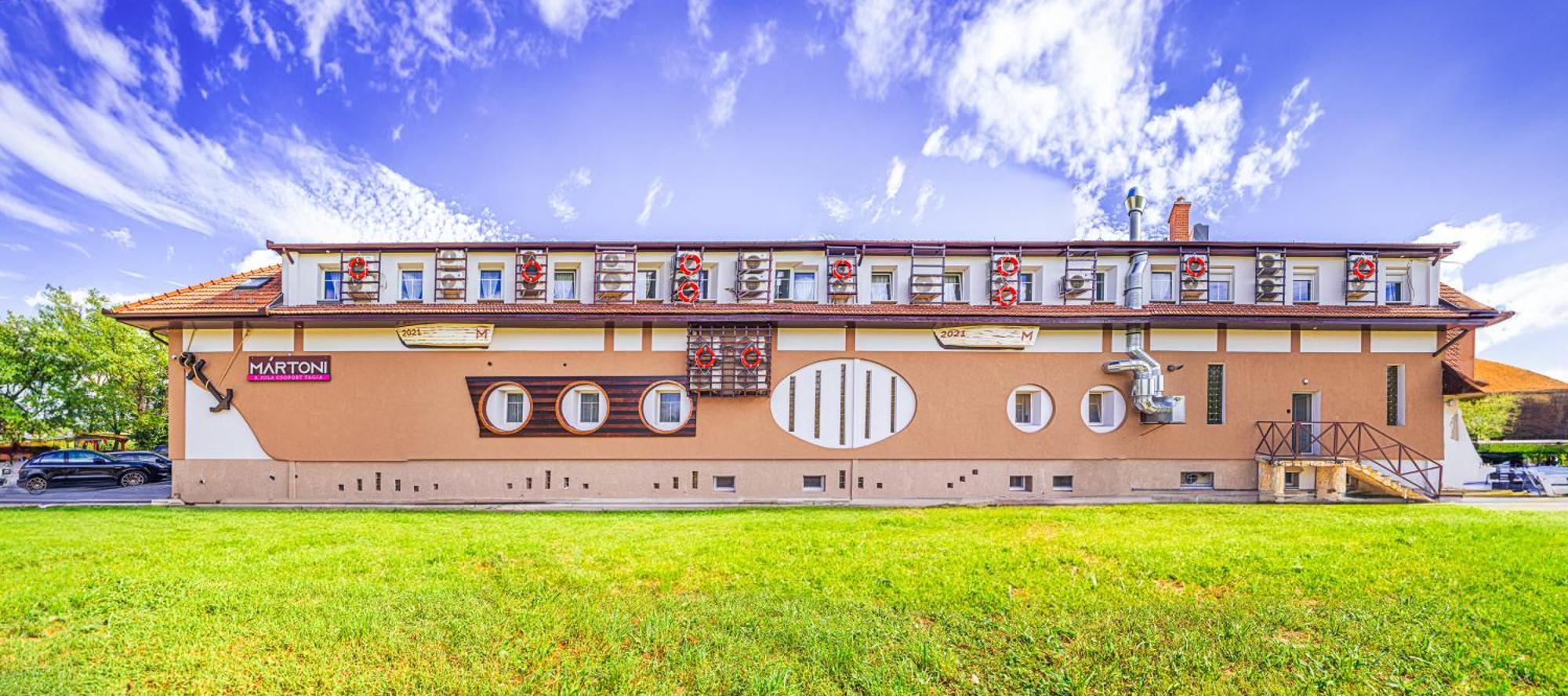 Martoni Resort & Restaurant Szigetszentmárton Exteriér fotografie